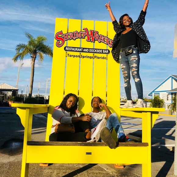 Meet your Posher, Myia - Picture 4 of 7